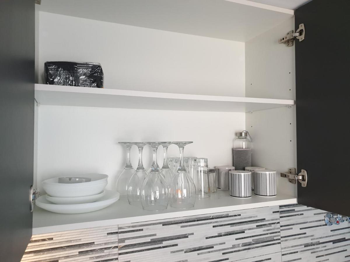 Beachside Apartment In Torrevieja Exterior foto